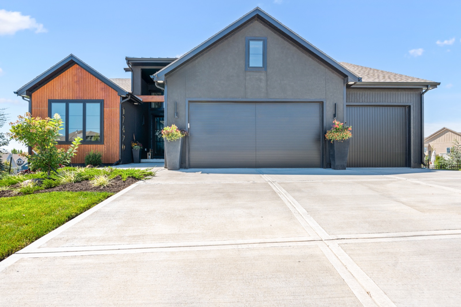17420 Crystal Street — photo 3