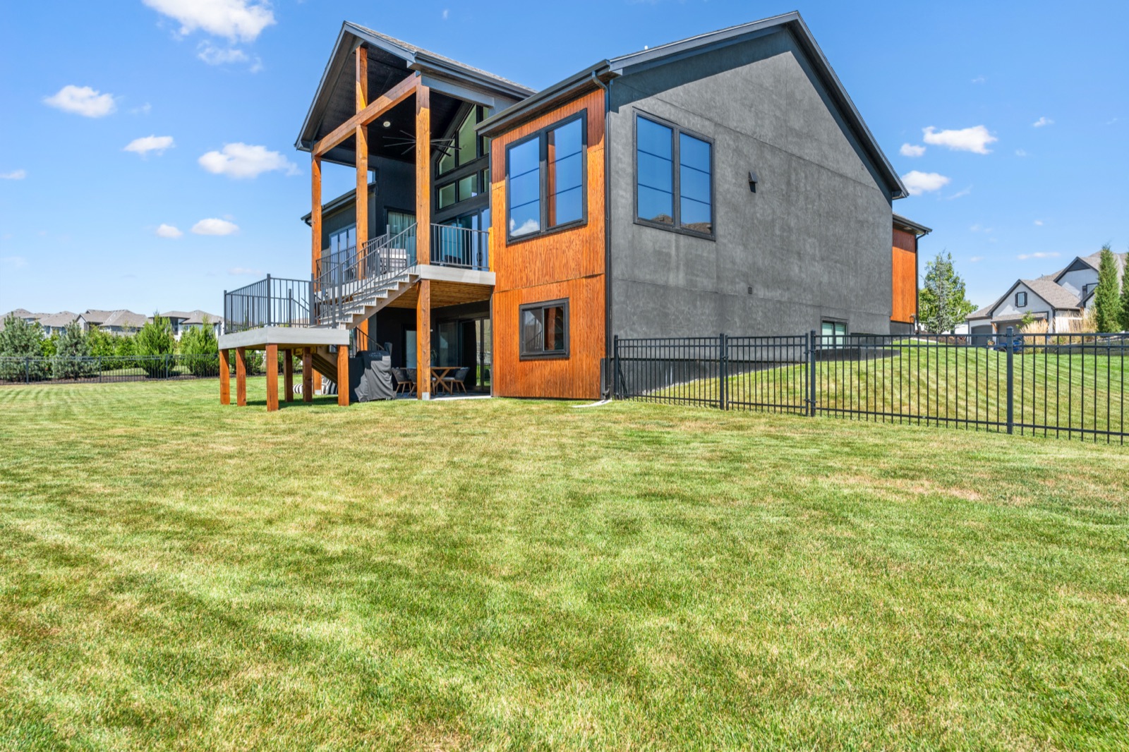 17420 Crystal Street — photo 4