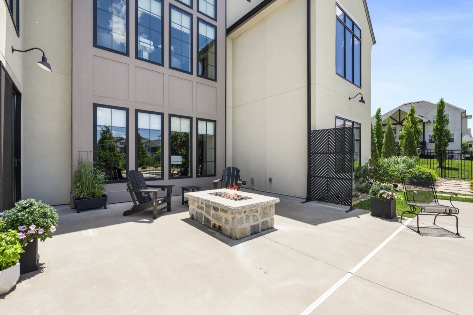 7706 N Donnelly Avenue — photo 12