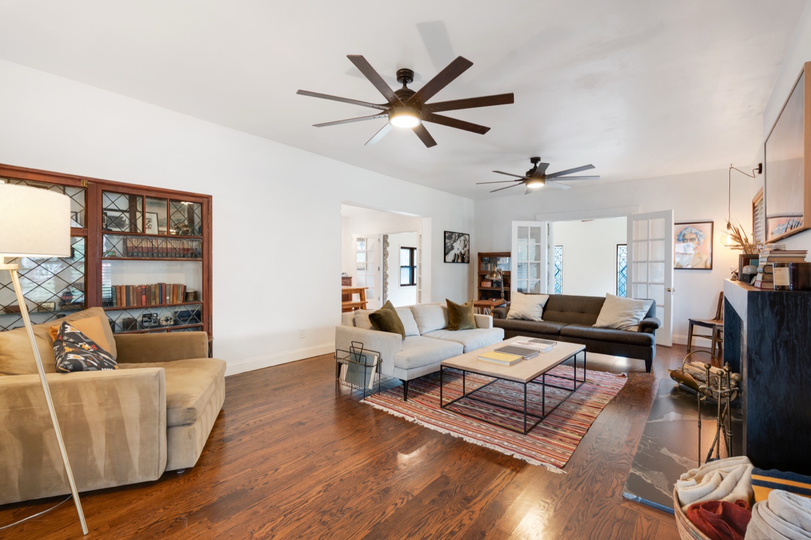 420 E 37th Street — photo 18