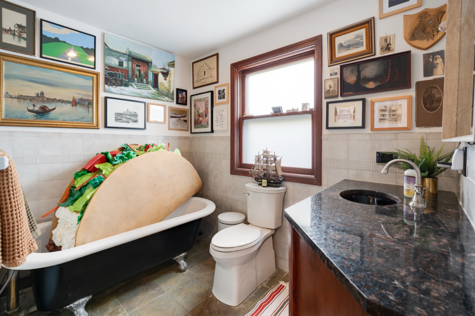 420 E 37th Street — photo 27
