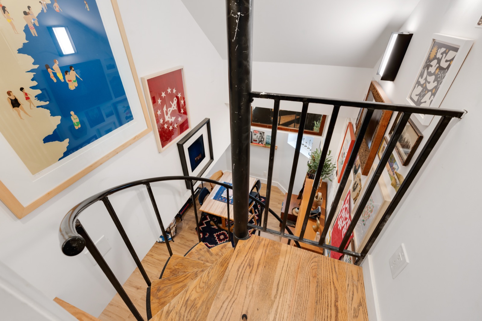 420 E 37th Street — photo 34