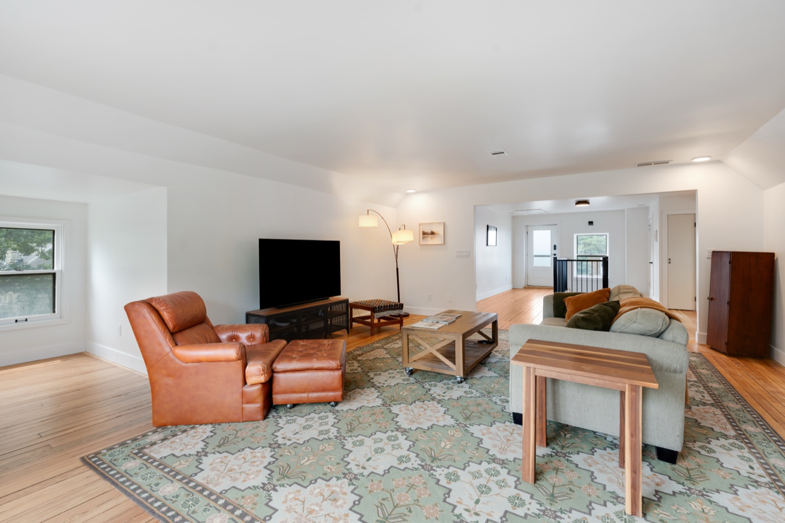 420 E 37th Street — photo 73
