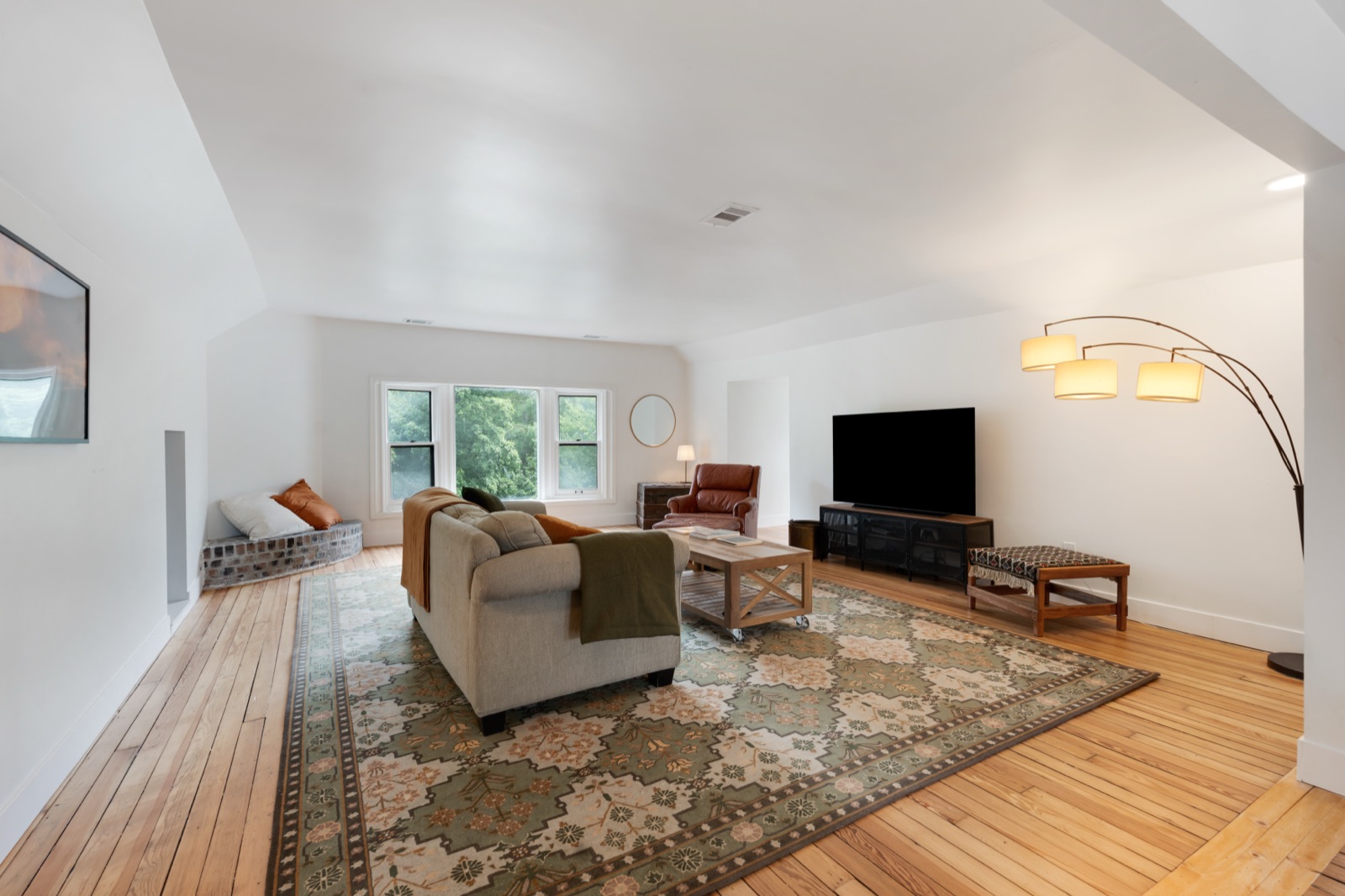 420 E 37th Street — photo 76