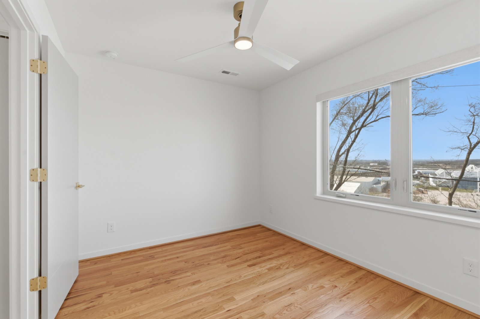 1812 Mercier Street — photo 28