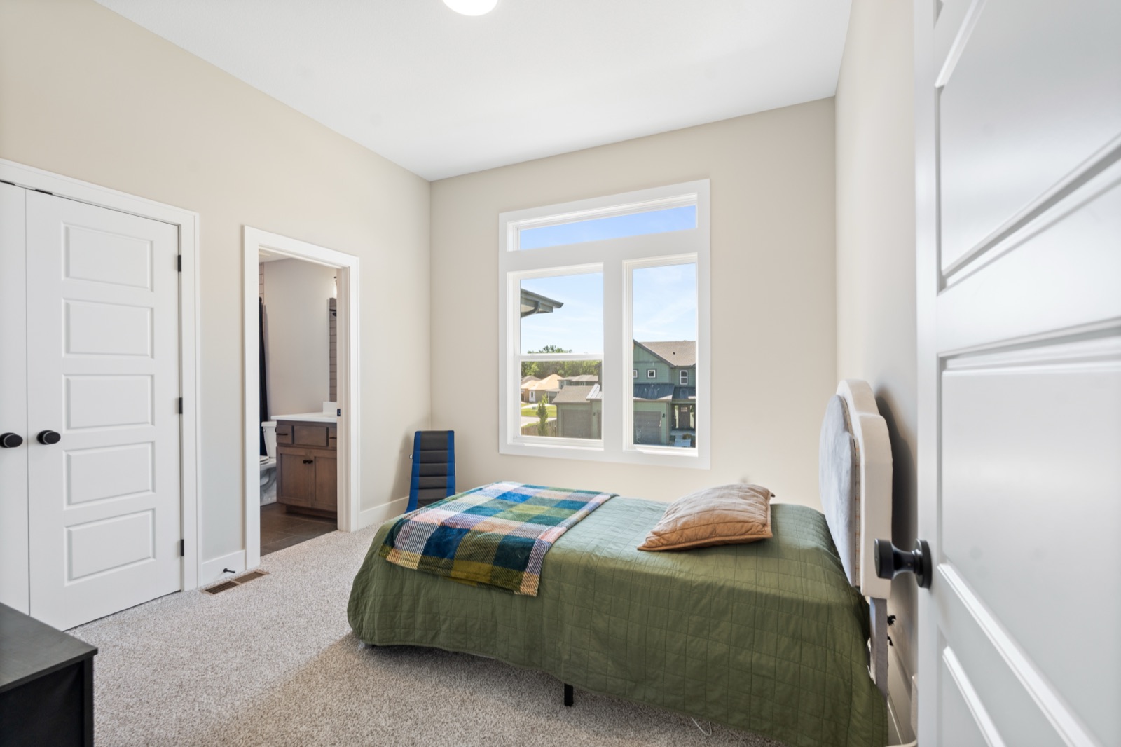 2768 SW 12th Terrace — photo 40