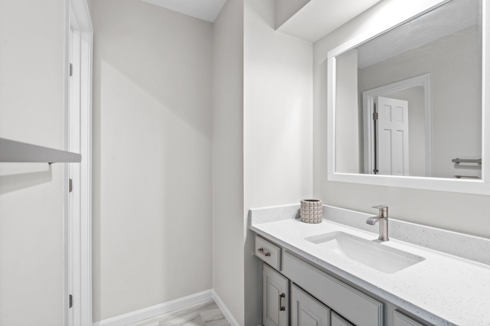 5004 W 128th Street — photo 5